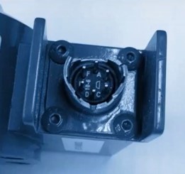 �ό`�����R�l�N�^�[